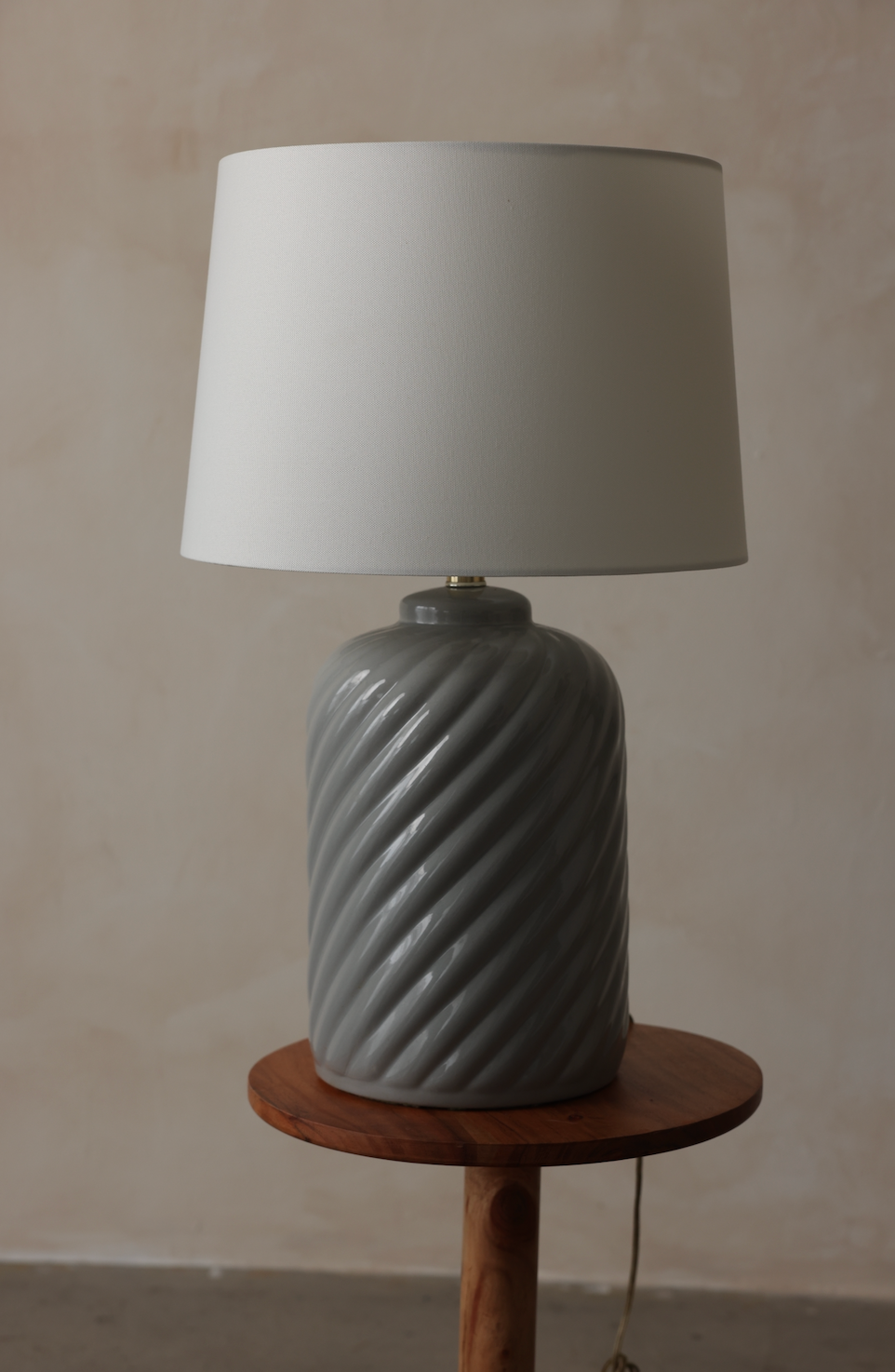 Pair of Swirled Ceramic Table Lamps in Glossy Slate Gray