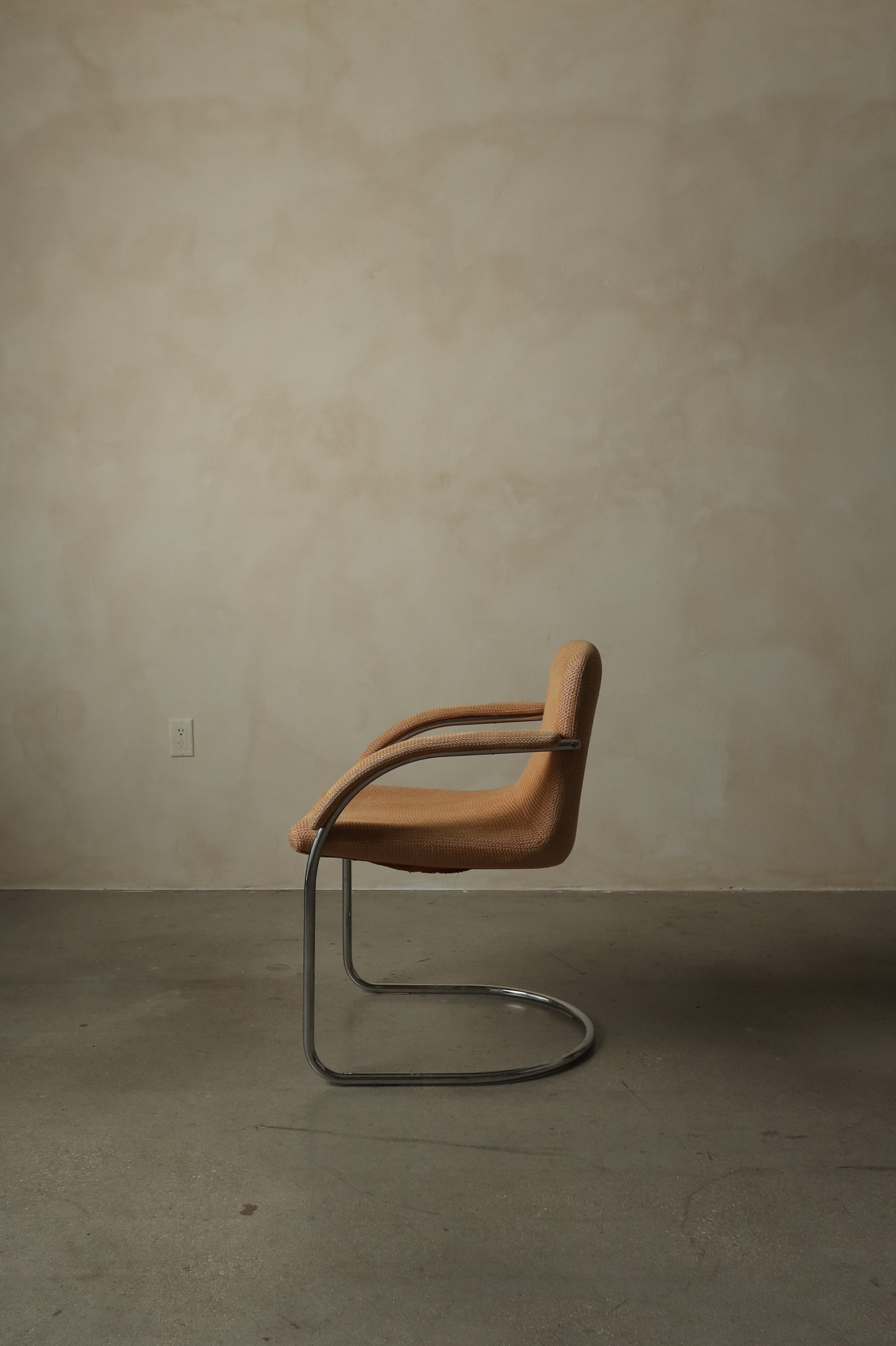 Set of 8 Saporiti Italia Cantilever Dining Chairs, 1970s