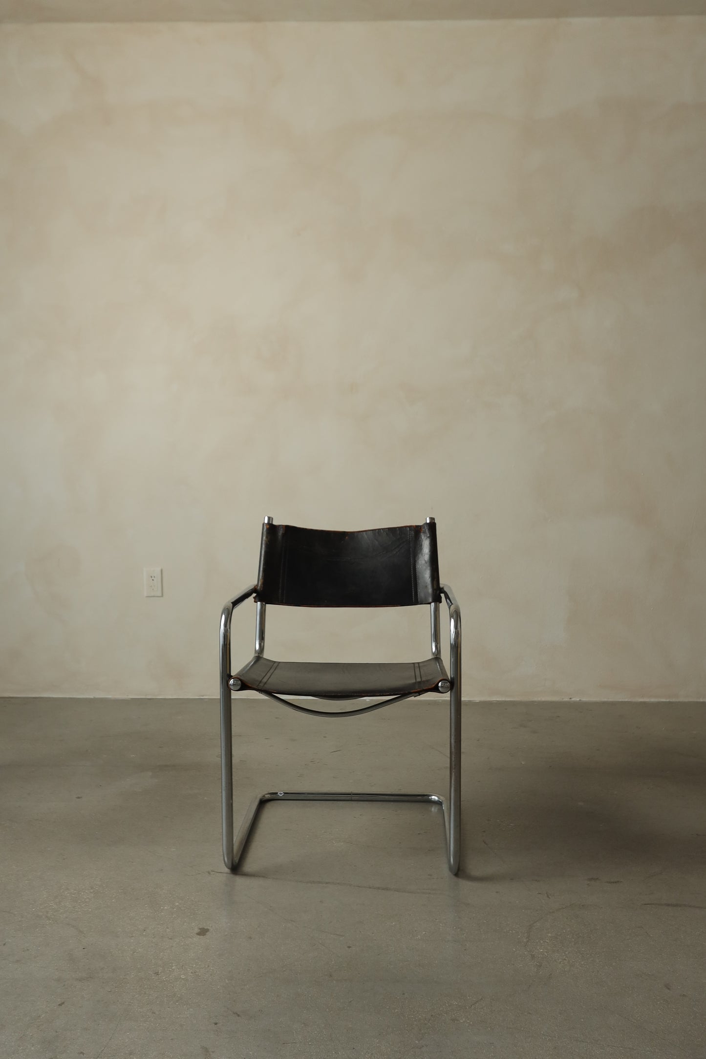 Pair of 1970s Bauhaus-Inspired Chrome and Black Leather Sling Chairs