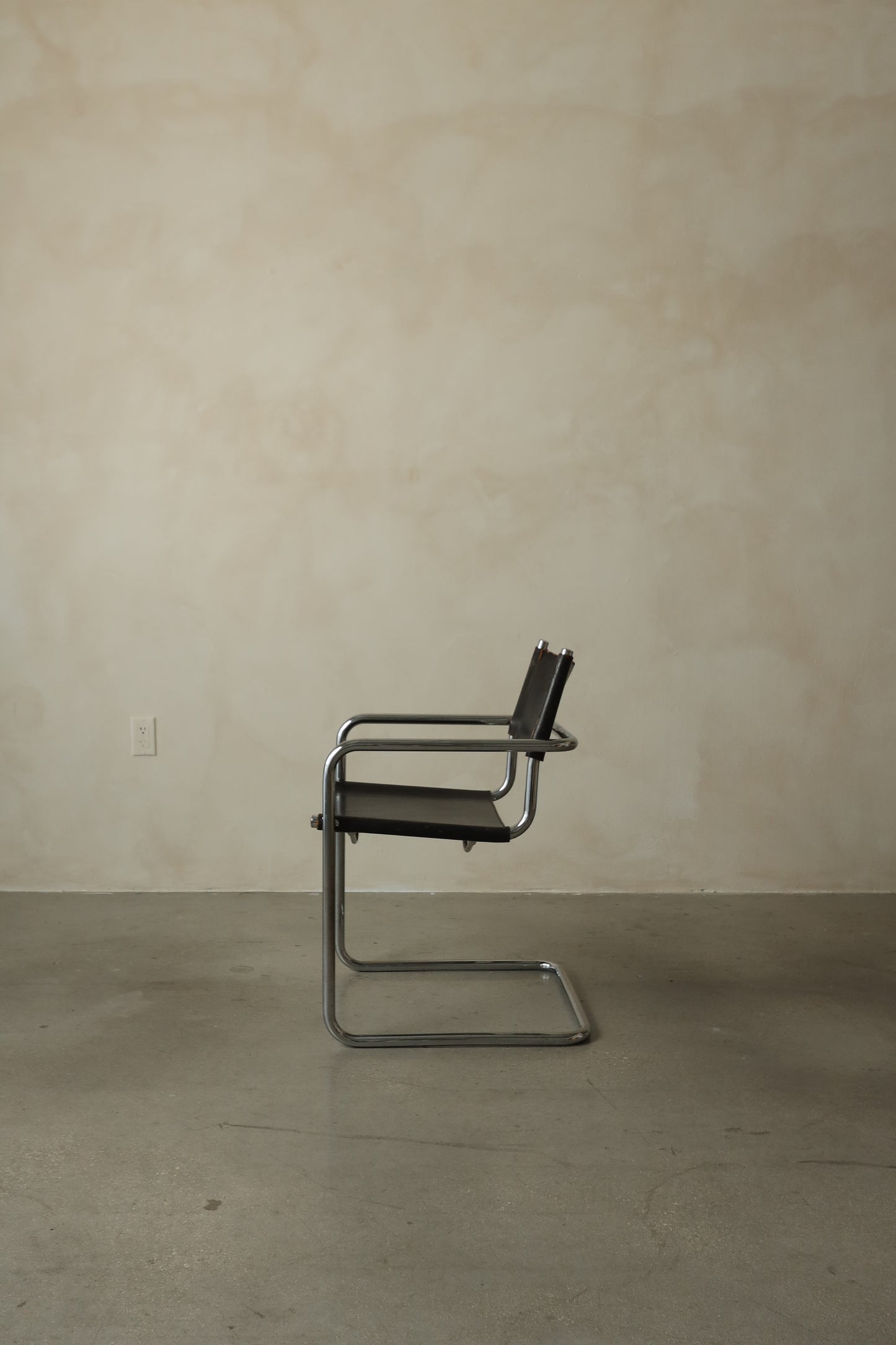Pair of 1970s Bauhaus-Inspired Chrome and Black Leather Sling Chairs