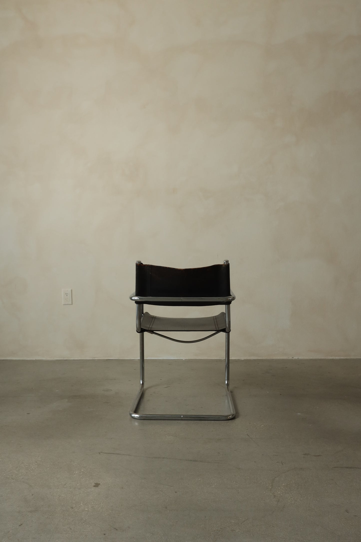 Pair of 1970s Bauhaus-Inspired Chrome and Black Leather Sling Chairs