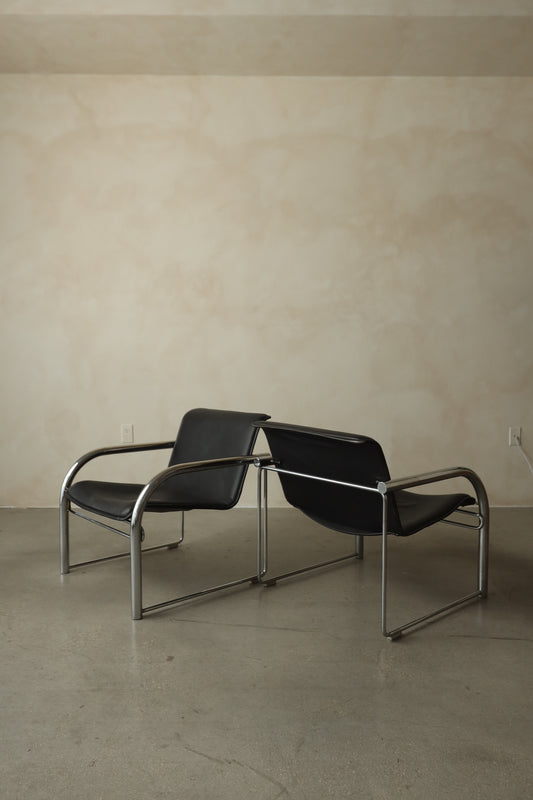 Pair of 1970s Tubular Chrome & Black Sling Lounge Chairs