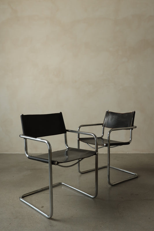 Pair of 1970s Bauhaus-Inspired Chrome and Black Leather Sling Chairs